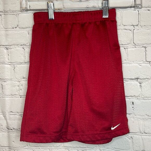 Nike Boys Red Mesh shorts, size 6, Classic Mesh Boys shorts - Picture 1 of 4